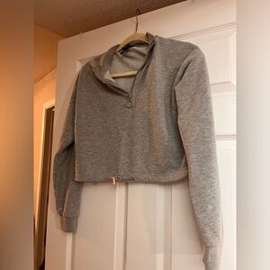 Light grey crop 3/4 zip up